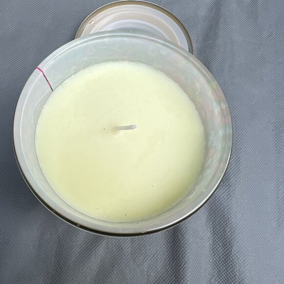 Lilly Pulitzer 8 oz Candle GWP Bougie 8 oz Never Been Burned Style 011922 - Picture 5 of 5